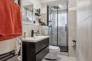 Badezimmer im Obergeschoss