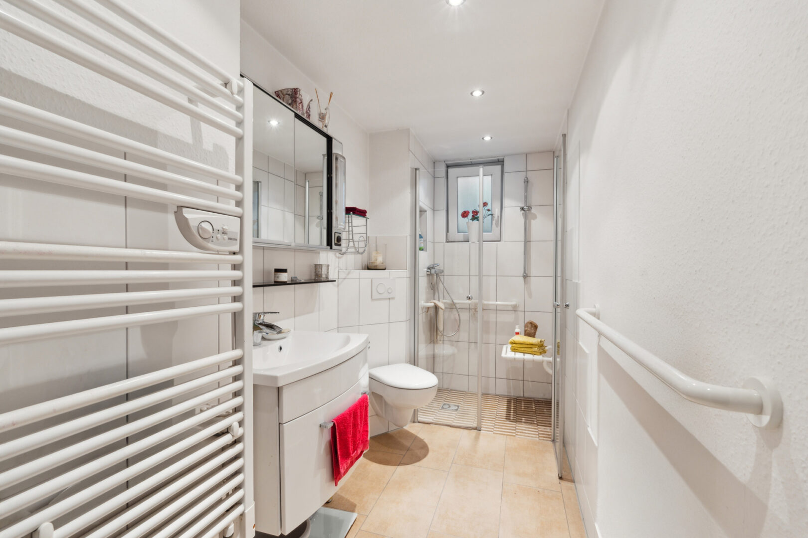 Badezimmer im Erdgeschoss