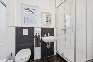 Das Badezimmer im Erdgeschoss