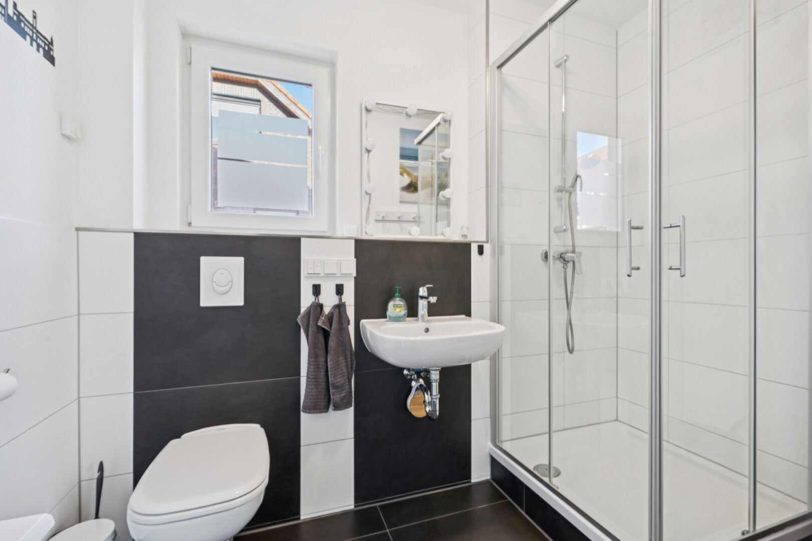 Das Badezimmer im Erdgeschoss