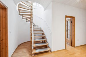 Treppe ins Dachgeschoss